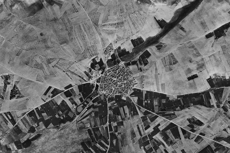 Ortofoto de 1956-1957 del núcleo de Arabayona de Mógica
