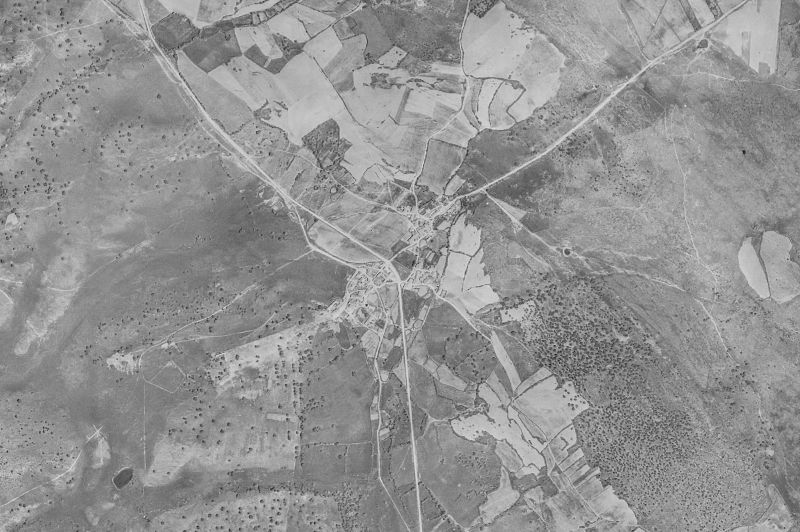 Ortofoto de 1956-1957 del núcleo de Membribe de la Sierra