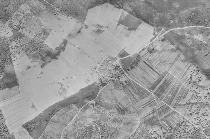 Ortofoto de 1956-1957 del núcleo de Narros de Matalayegua