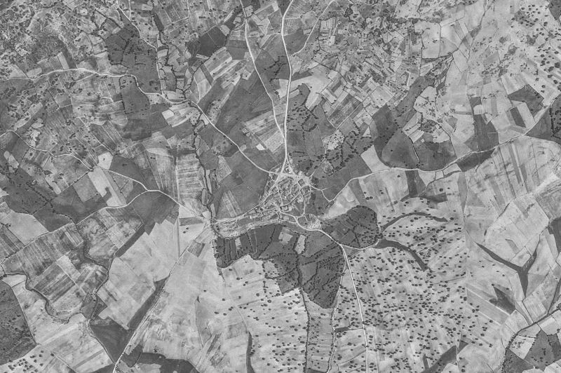 Ortofoto de 1956-1957 del núcleo de Valverde de Valdelacasa