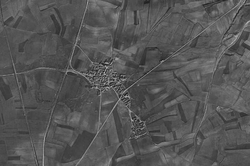 Ortofoto de 1956-1957 del núcleo de Villares de la Reina
