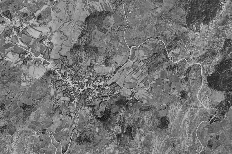 Ortofoto de 1956-1957 del núcleo de Alfoz de Lloredo