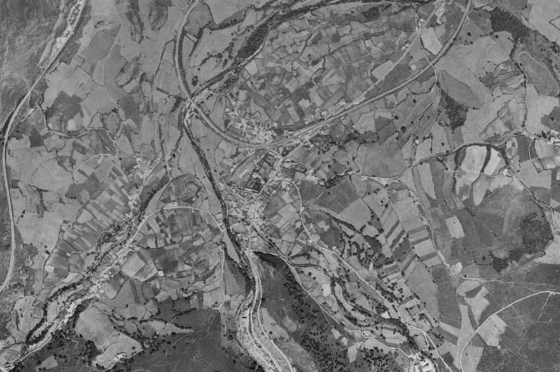 Ortofoto de 1956-1957 del núcleo de Bárcena de Pie de Concha