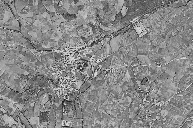 Ortofoto de 1956-1957 del núcleo de Cabezón de la Sal
