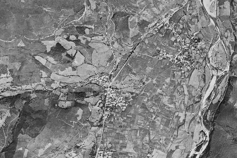 Ortofoto de 1956-1957 del núcleo de Cabuérniga