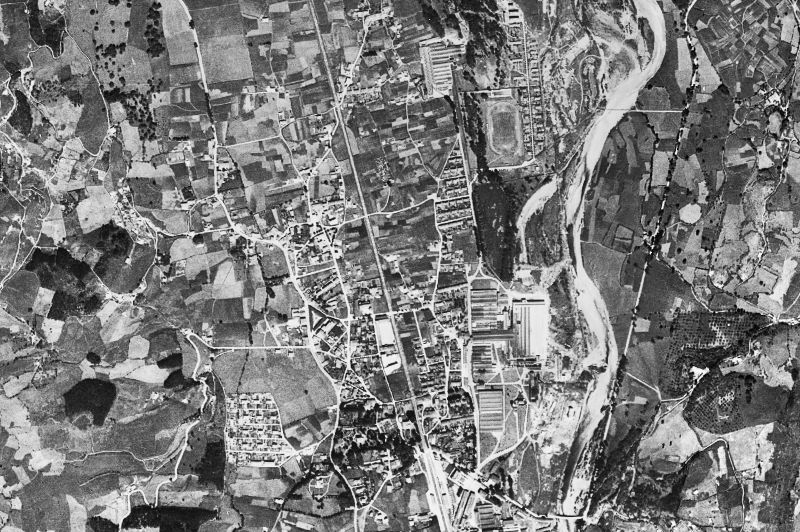 Ortofoto de 1956-1957 del núcleo de Los Corrales de Buelna