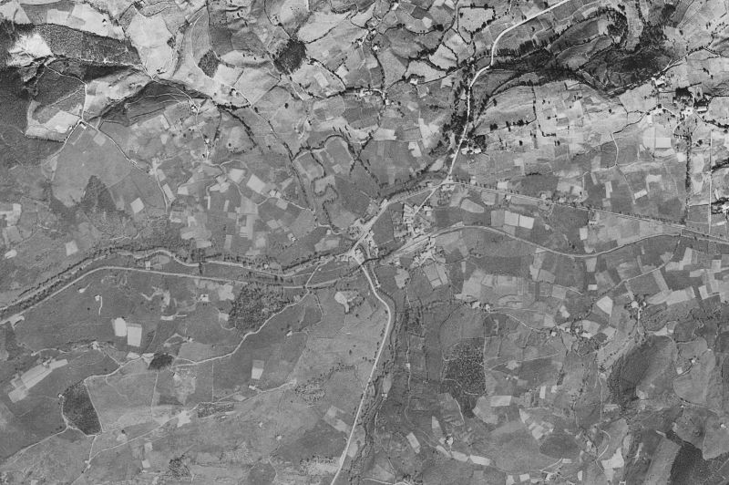 Ortofoto de 1956-1957 del núcleo de Hazas de Cesto