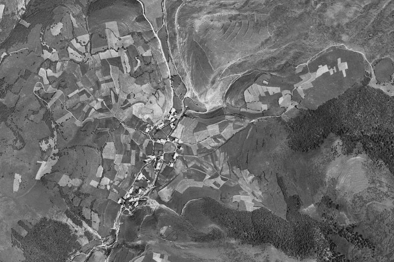 Ortofoto de 1956-1957 del núcleo de San Miguel de Aguayo