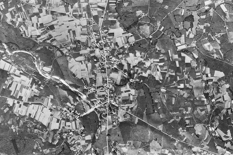 Ortofoto de 1956-1957 del núcleo de Santa María de Cayón