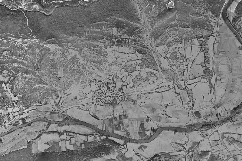 Ortofoto de 1956-1957 del núcleo de Valderredible