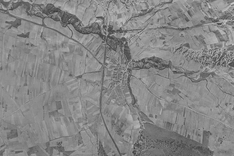 Ortofoto de 1956-1957 del núcleo de Castillejo de Mesleón