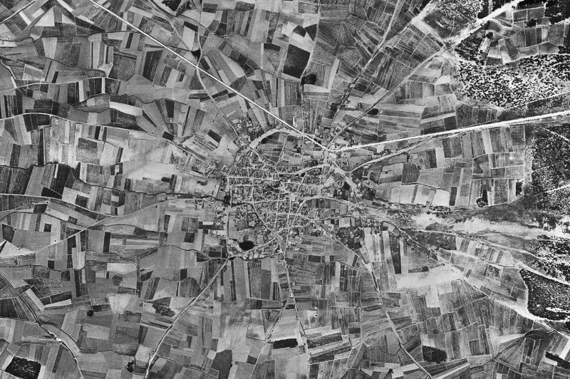 Ortofoto de 1956-1957 del núcleo de Gomezserracín