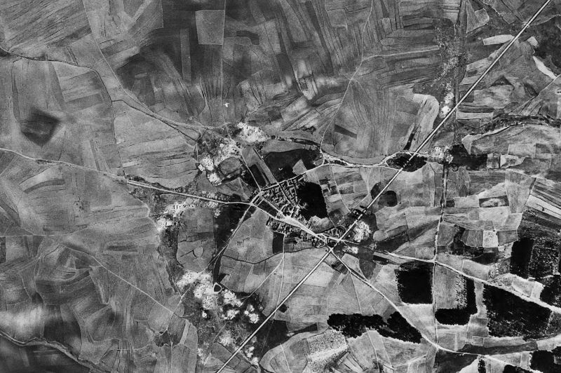 Ortofoto de 1956-1957 del núcleo de Martín Muñoz de la Dehesa