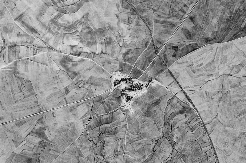 Ortofoto de 1956-1957 del núcleo de Tabanera la Luenga