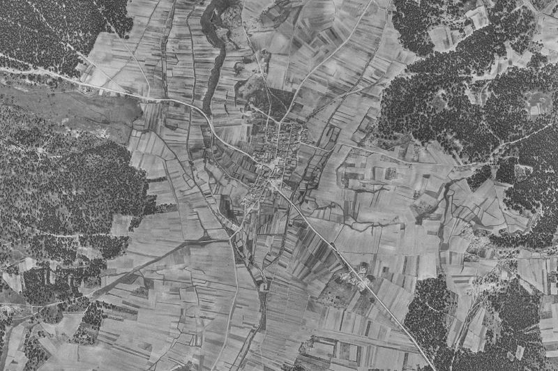 Ortofoto de 1956-1957 del núcleo de Bayubas de Abajo