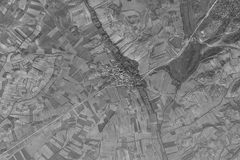 Ortofoto de 1956-1957 del núcleo de Momblona