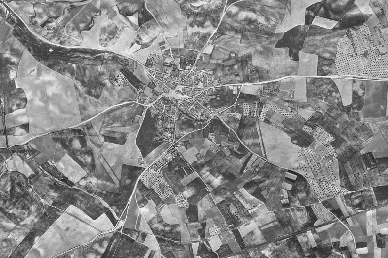 Ortofoto de 1956-1957 del núcleo de Carriches