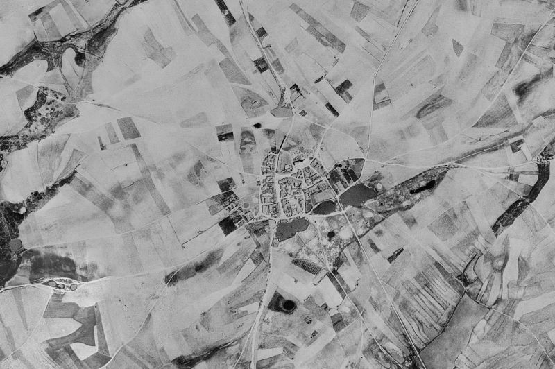 Ortofoto de 1956-1957 del núcleo de Brahojos de Medina