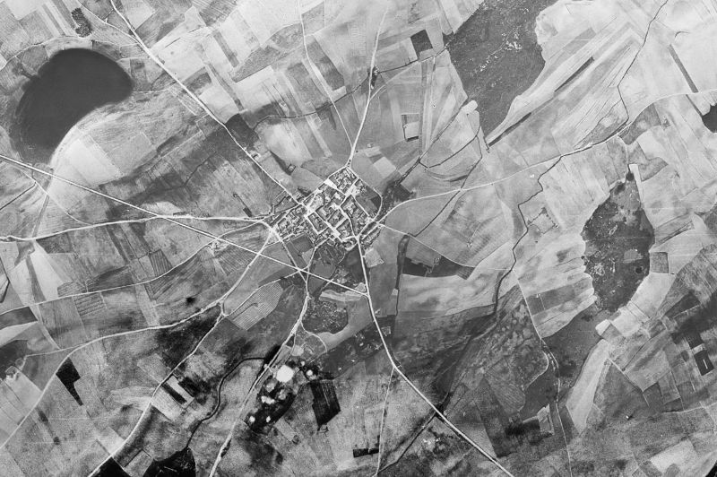 Ortofoto de 1956-1957 del núcleo de Cervillego de la Cruz