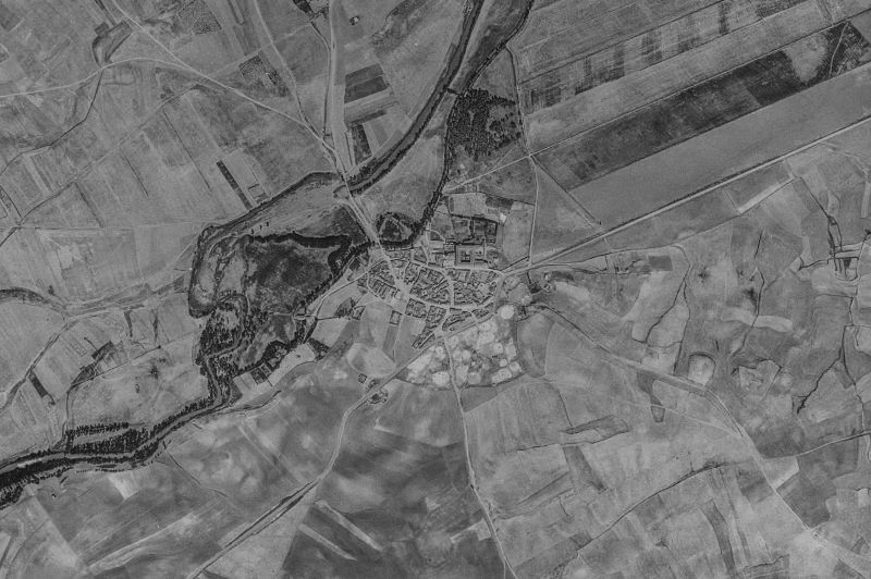 Ortofoto de 1956-1957 del núcleo de Monasterio de Vega