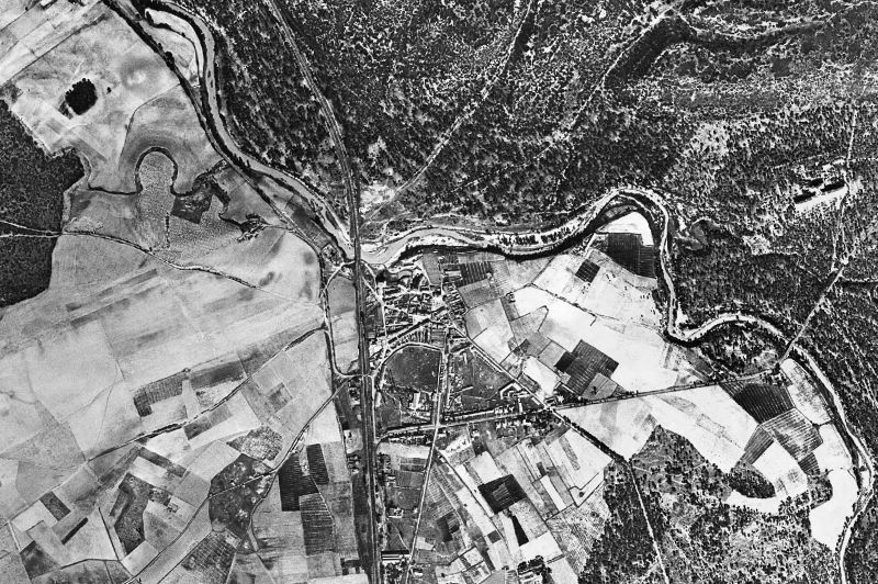 Ortofoto de 1956-1957 del núcleo de Viana de Cega