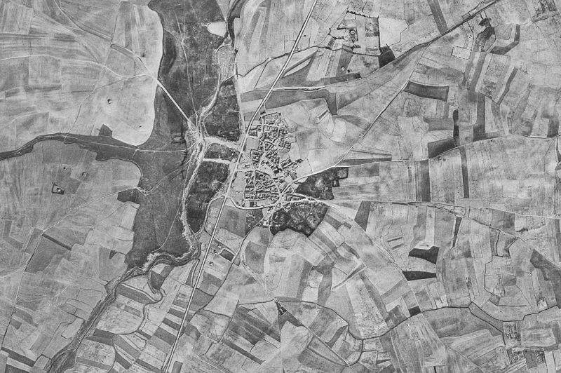 Ortofoto de 1956-1957 del núcleo de Villabaruz de Campos