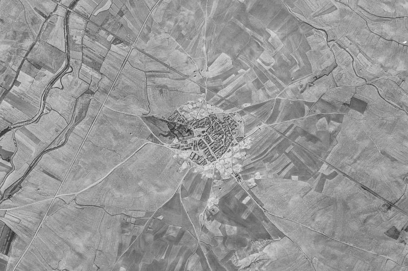 Ortofoto de 1956-1957 del núcleo de Villagómez la Nueva