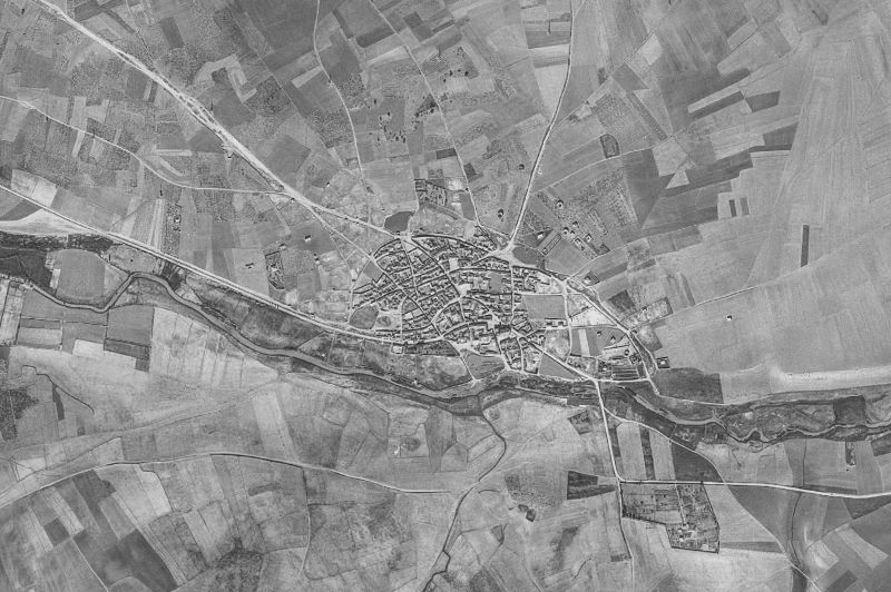 Ortofoto de 1956-1957 del núcleo de Villanueva de los Caballeros