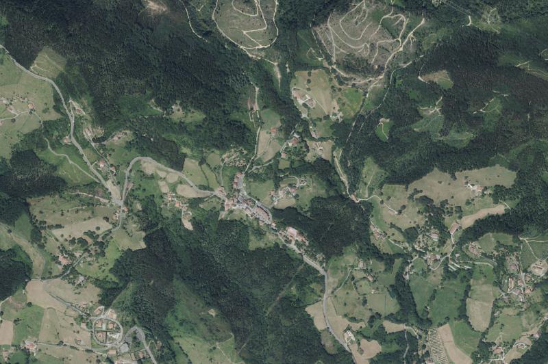 Ortofoto actual del núcleo de Garai