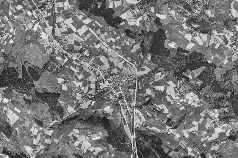 Ortofoto de 1956-1957 del núcleo de Areatza