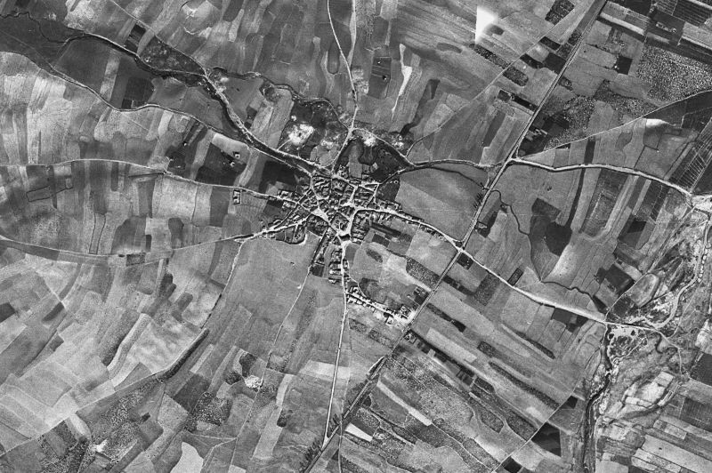 Ortofoto de 1956-1957 del núcleo de Monfarracinos