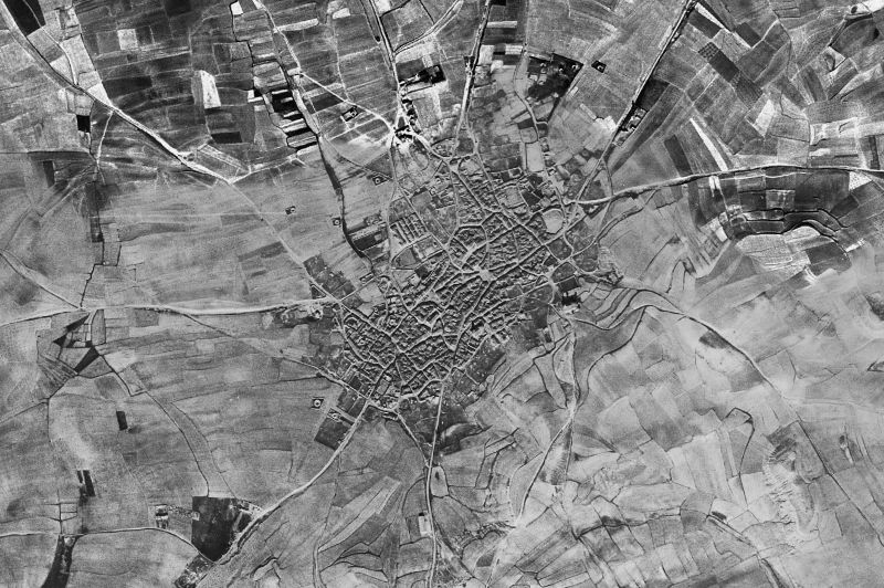 Ortofoto de 1956-1957 del núcleo de Vezdemarbán