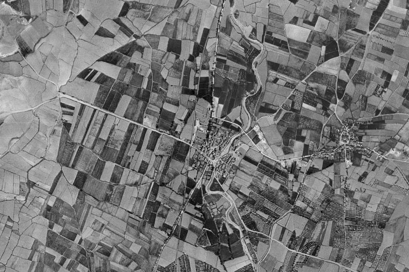 Ortofoto de 1956-1957 del núcleo de Agón