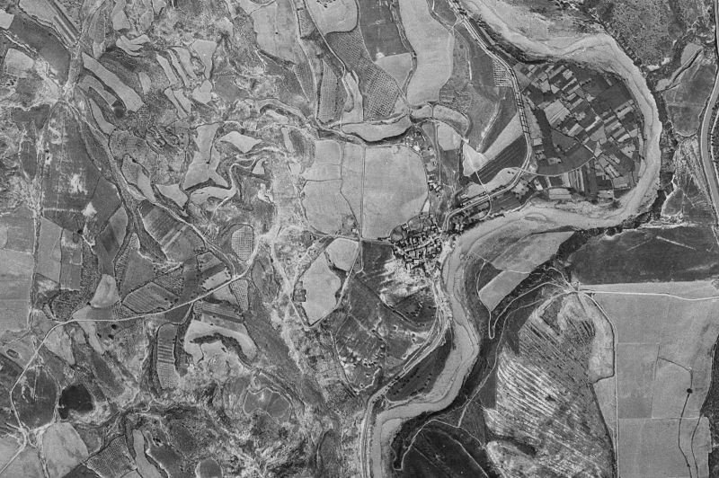 Ortofoto de 1956-1957 del núcleo de Puendeluna