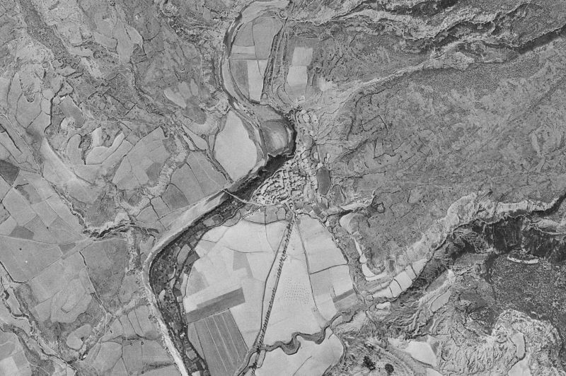 Ortofoto de 1956-1957 del núcleo de Sigüés